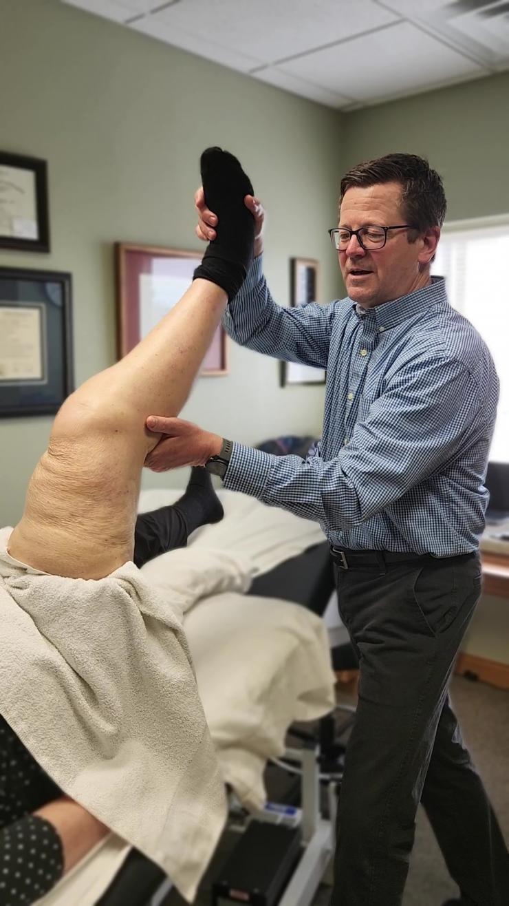 Draining arthritic knee